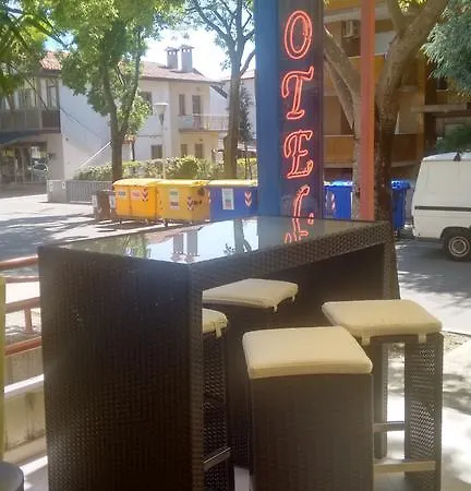 Ciao لينانو سابيادورو